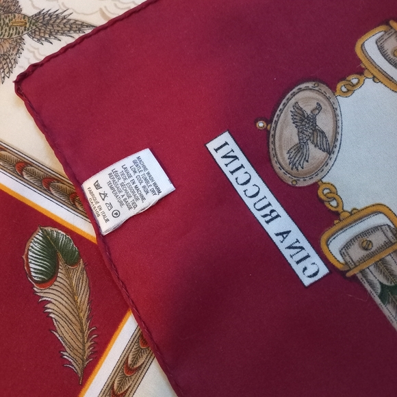 Ginna Ruccini scarf - Picture 5 of 6